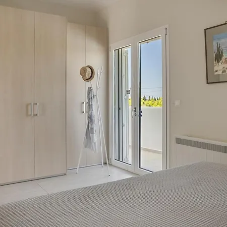 Ai Helis House * Svoronata
