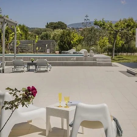 Villa Ai Helis House