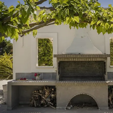 Ai Helis House Villa *